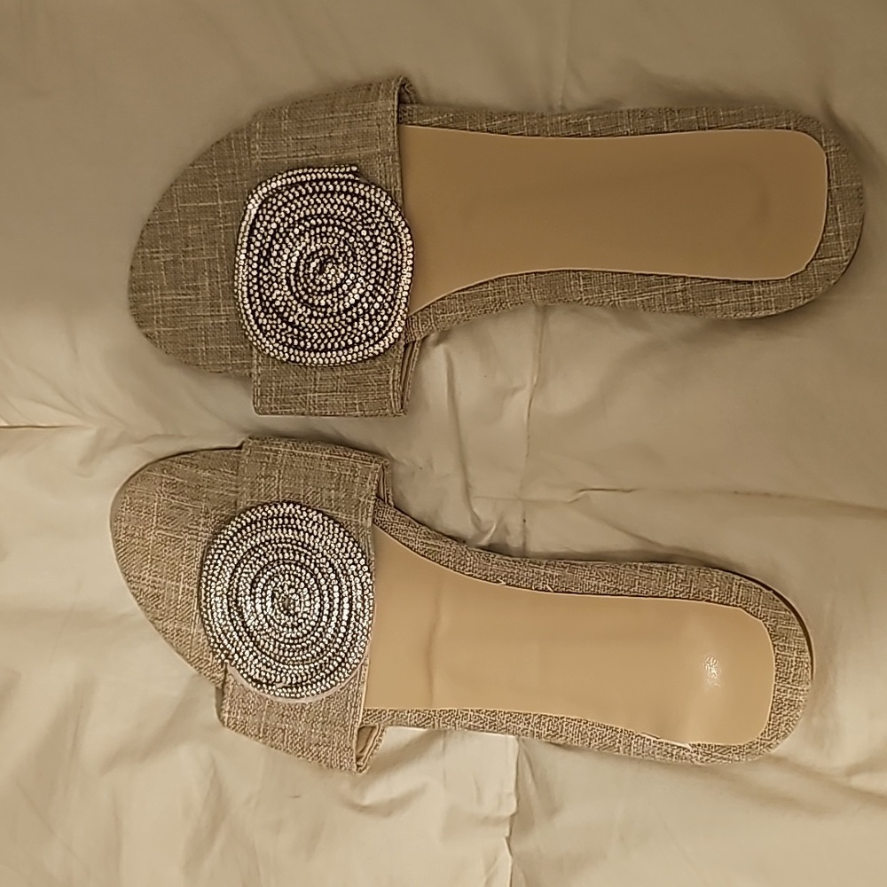 Sandals, beige with rhinestones circles, size 10